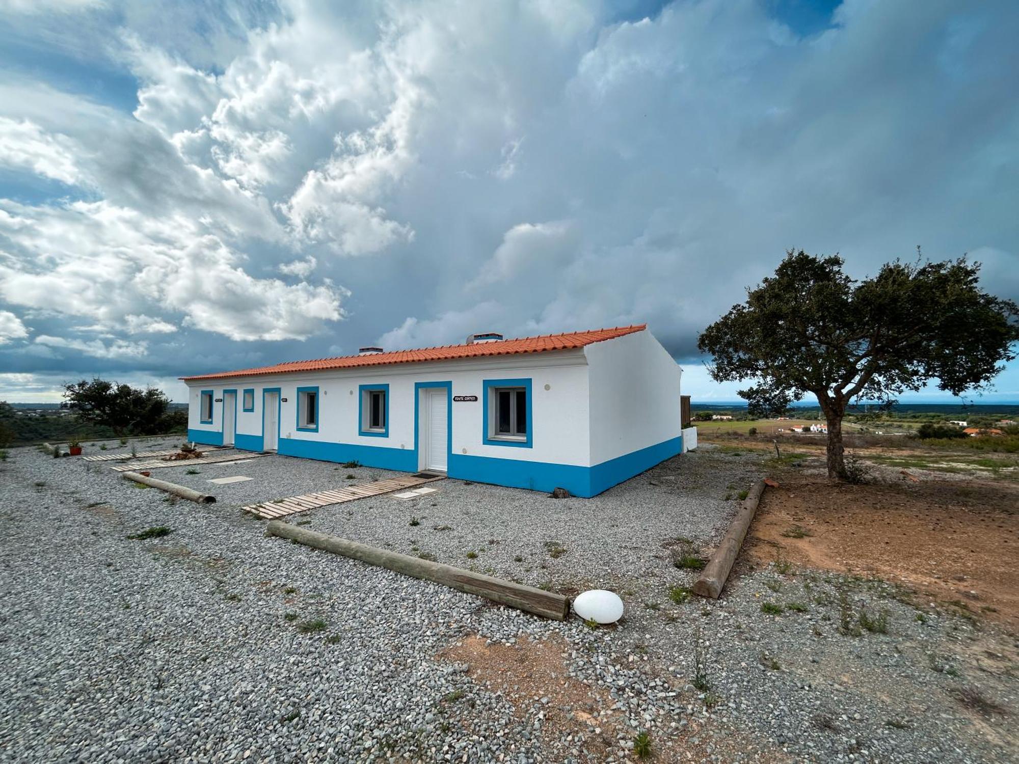 Monte Sardinha Guest House Santiago do Cacem Ruang foto